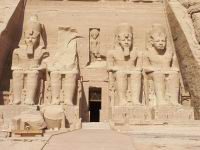 La superbe facade du temple principal