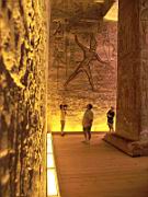 Tous les murs sont couverts de scnes