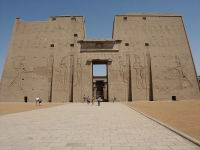 Le magnifique temple complet d'Edfou