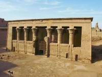 Le temple, ou plutt ce qu'il en reste...